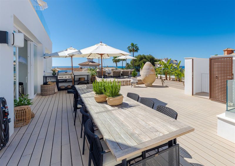 Foto 8ac2a257-5777-40d9-8bb4-c2a91a29a4de. Casa amb aparcament piscina a Calahonda Mijas