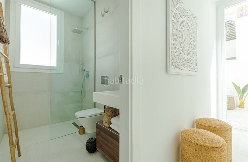 Foto d64bad95-d676-4695-9436-1dc6c2b92ac0. Casa amb aparcament piscina a Calahonda Mijas