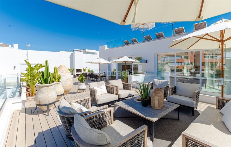 Foto d72f2756-a53d-43c5-a9c0-549410496a1b. Casa amb aparcament piscina a Calahonda Mijas
