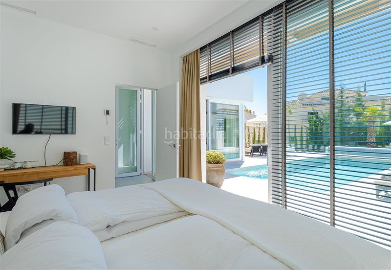 Foto e5c4c3c1-8aab-418d-8a7a-bf77f1bf506b. Casa amb aparcament piscina a Calahonda Mijas