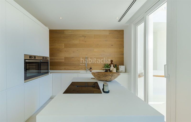 Foto ecc10169-b3a9-4e4f-bfcd-9d05768f5f5a. Casa amb aparcament piscina a Calahonda Mijas