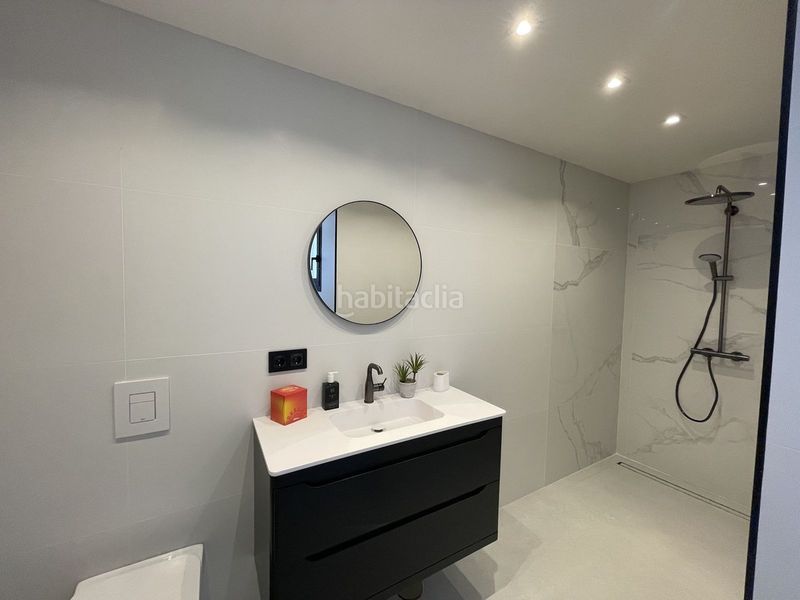 Foto 5a1c42f9-ff69-4b50-84a4-be793b680788. Casa amb aparcament piscina a Elviria Marbella