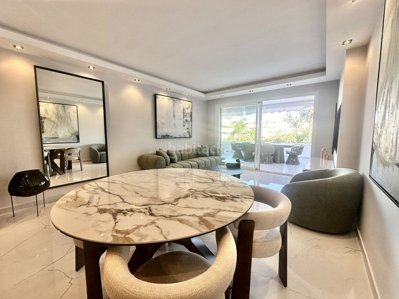 Foto e6d09b5c-5590-48fe-883f-5686edd0d923. Apartament amb aparcament a Las Brisas Marbella