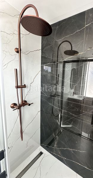 Foto e8f9bbbd-2165-4e6f-aa0f-cff5aec49d16. Apartament amb aparcament a Las Brisas Marbella