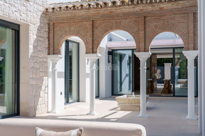 Foto 34d4f7d7-eba0-44de-984d-38c749e60683. Casa en Las Brisas Marbella