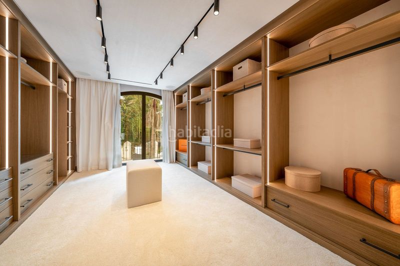 Foto 3f23f6ea-48c7-45de-968b-204165cd042c. Casa en Las Brisas Marbella