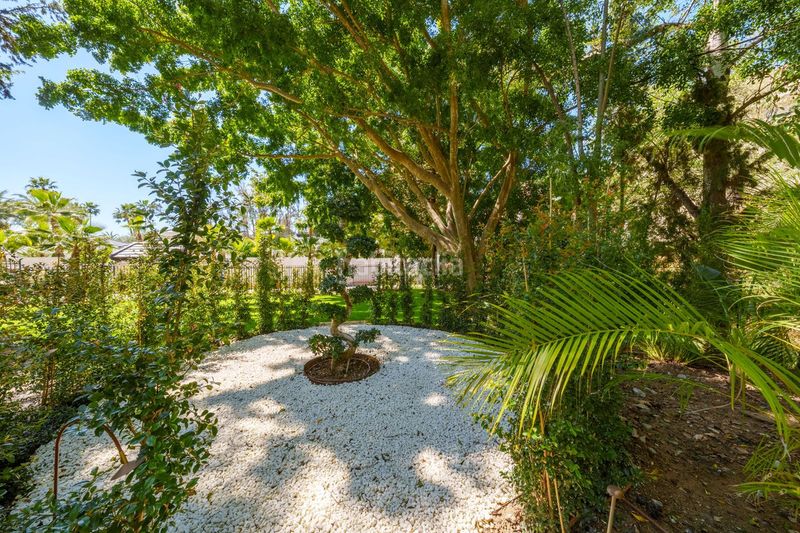 Foto 577ad291-cbd2-4ffb-add1-0088b195ef98. Casa en Las Brisas Marbella