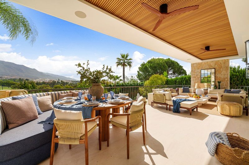 Foto b9840de0-0b27-4926-9530-66ceddd9b195. Casa amb aparcament piscina a Los Naranjos Marbella