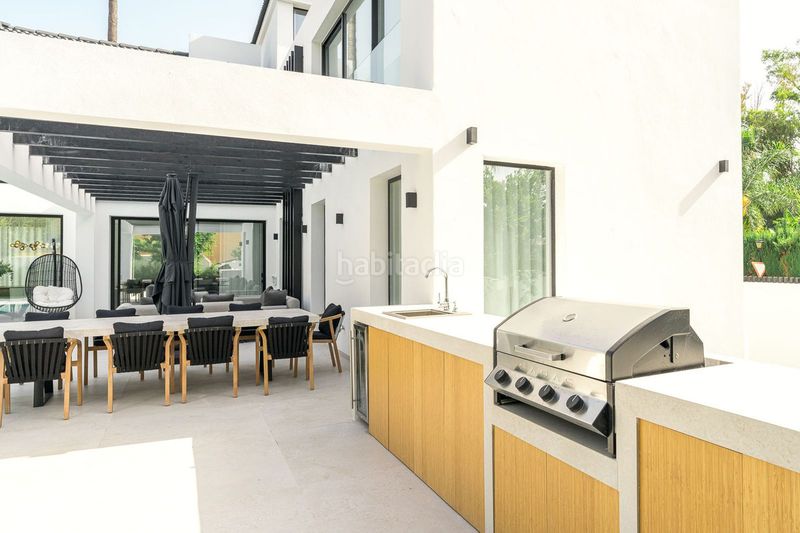 Foto 00f86da4-6bdd-42d9-833f-f6faf2266662. Casa amb aparcament piscina a Los Naranjos Marbella