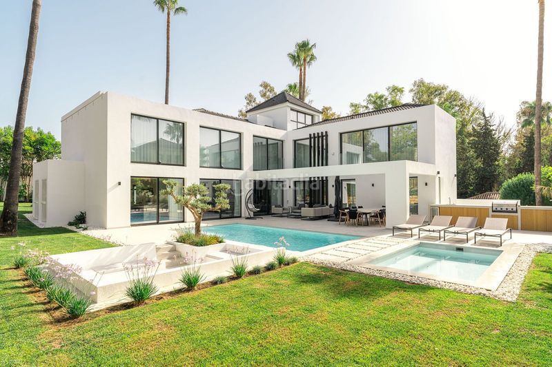 Foto 11ad2ba7-4984-47df-98a5-e2b70a0a18f2. Casa amb aparcament piscina a Los Naranjos Marbella