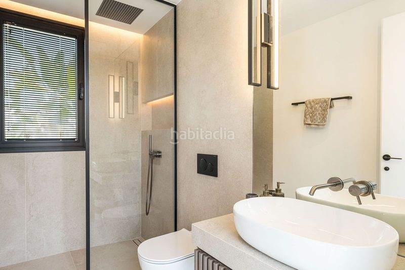 Foto 8fb40073-1a86-492a-801c-fc8018550313. Casa amb aparcament piscina a Los Naranjos Marbella