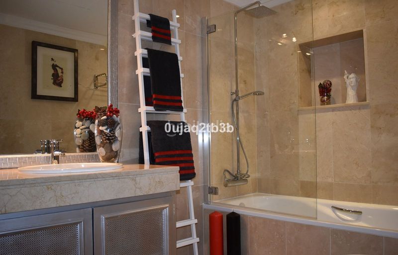 Foto 04929686-7859-4cb4-81ad-0633be9212a6. Casa adossada amb piscina a Aloha Marbella