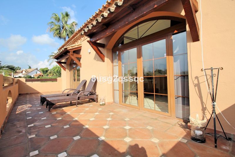 Foto 08c0d077-b5e5-4073-98fc-b67cf9512d45. Casa amb aparcament piscina a Cancelada Estepona