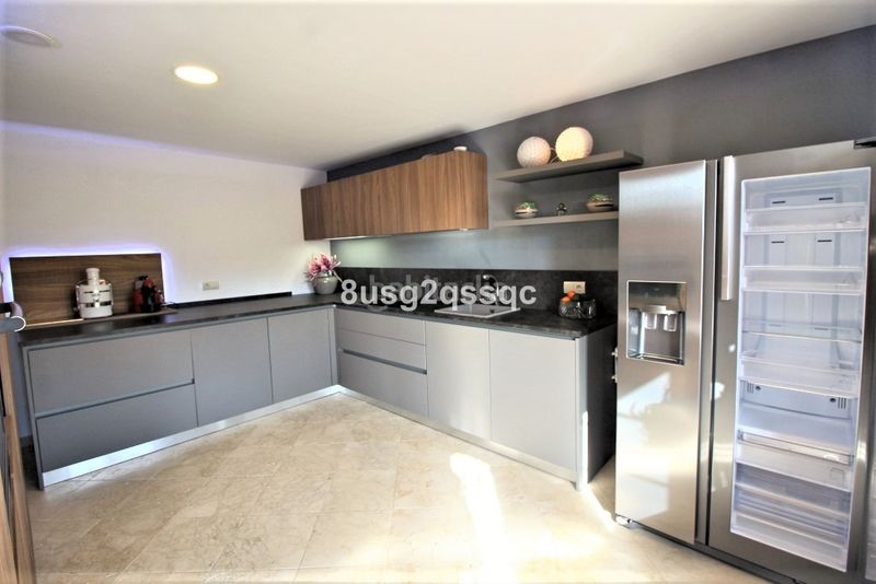 Foto e50bd4f0-9491-4958-a32d-c2a60f014b78. Casa amb aparcament piscina a Cancelada Estepona