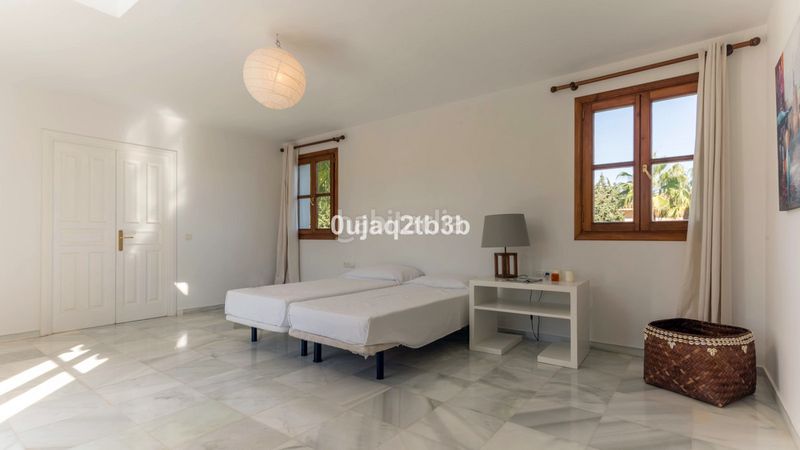 Foto eb6116f0-bdde-4def-9935-d92688e16a51. Casa amb aparcament piscina a Guadalmina Baja Marbella