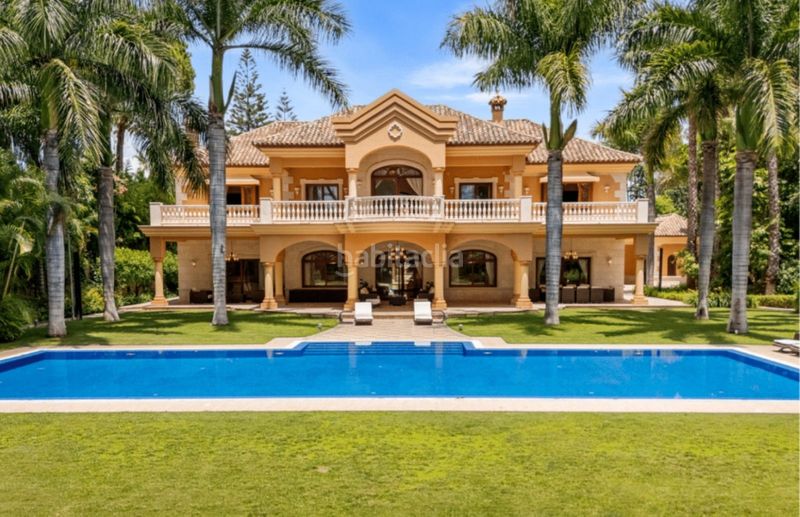 Foto 6159b500-0123-40d2-855d-9a485ca4aae6. Casa amb aparcament piscina a Guadalmina Baja Marbella