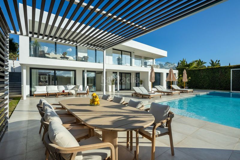 Foto fd3f0fa1-b7ed-4c57-8b72-250e3ba74740. Casa amb aparcament piscina a Los Naranjos Marbella