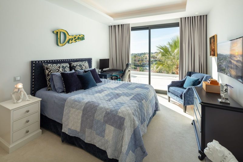 Foto 4342dd91-a1f9-4e10-9557-d27ffa292b31. Casa amb aparcament piscina a Los Naranjos Marbella