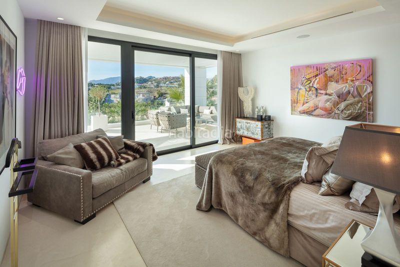 Foto a0b40fb1-f03e-4f1c-ae8a-398608e484df. Casa amb aparcament piscina a Los Naranjos Marbella