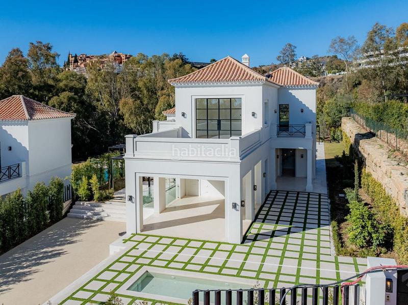 Foto 11d6aa17-bddd-4231-a788-5c8c497b2bd4. Chalet mit heizung pool in Los Naranjos Marbella