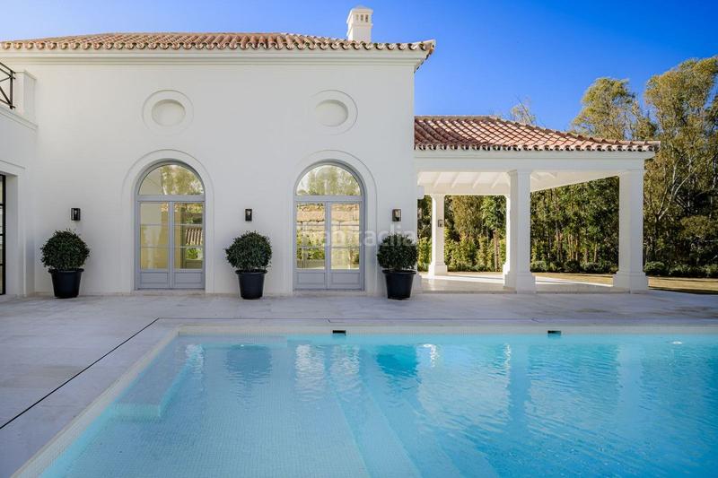 Foto 67cf7a26-3363-4720-aac2-d4008cdeada9. Chalet with heating pool in Los Naranjos Marbella