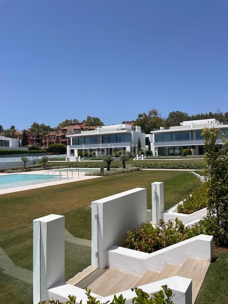 Foto 54e9fd6f-9234-4e89-be4b-f675aa0830c0. Casa a Las Lomas de Río Verde Marbella