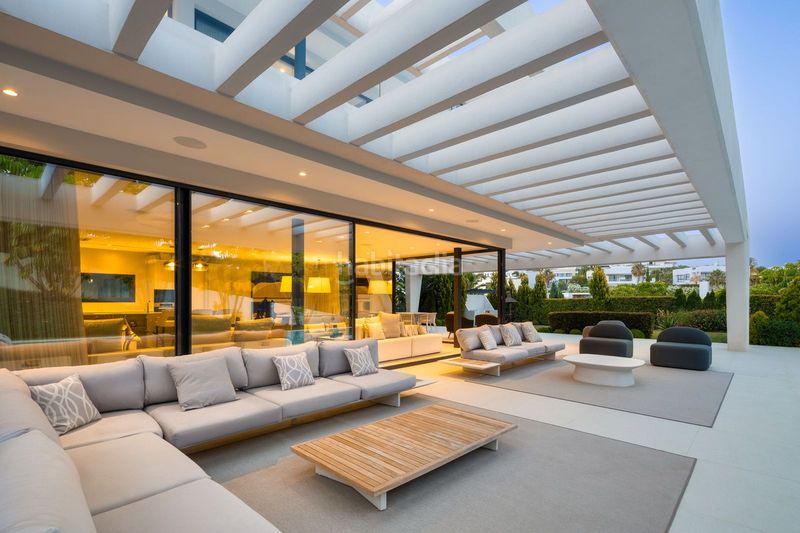 Foto cb18b367-4b86-498b-9952-f0e778cbad38. Casa amb piscina a Los Naranjos Marbella
