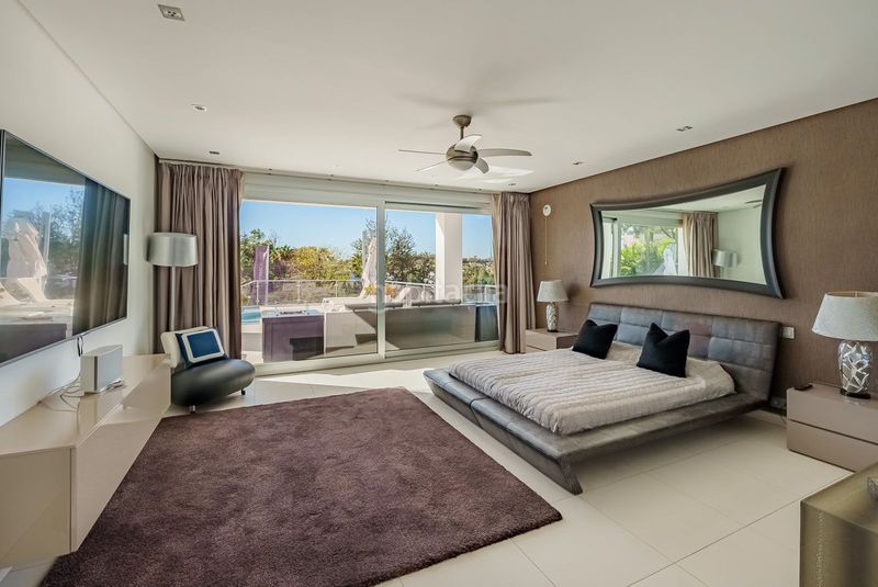 Foto 2dd80d23-1f84-4d03-bf84-b94e756e3c26. Casa amb aparcament piscina a Los Naranjos Marbella