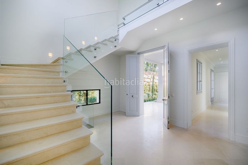 Foto f6b0882e-538c-4f8a-8897-da8fbb1deabc. Casa amb aparcament piscina a Los Naranjos Marbella