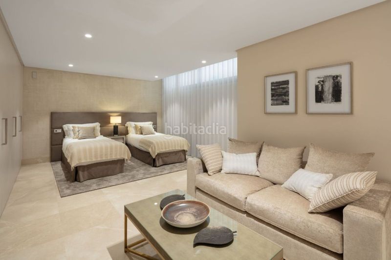 Foto 878468f6-53d5-4ca3-880c-1810aecc5c13. Casa amb aparcament piscina a El Paraíso Benahavís