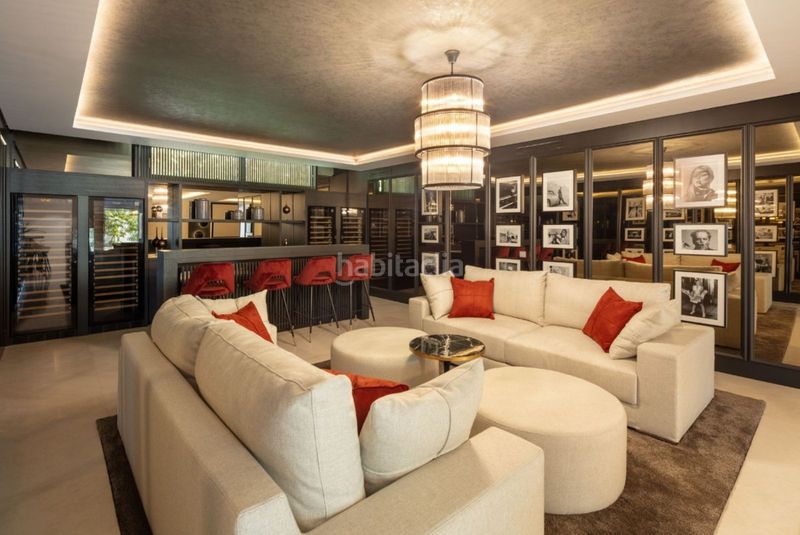 Foto 885524d3-b1aa-4ca8-8e1c-f494487e4e61. Casa amb aparcament piscina a El Paraíso Benahavís