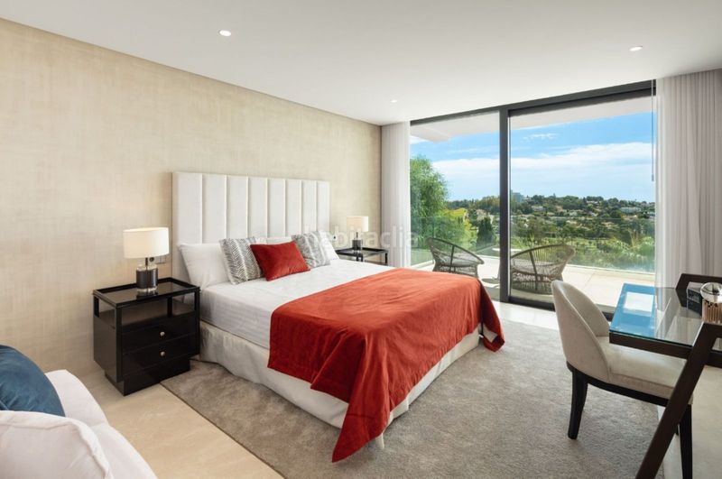 Foto d375ffd7-777d-4eb7-81fb-11e71d46c3dc. Casa amb aparcament piscina a El Paraíso Benahavís