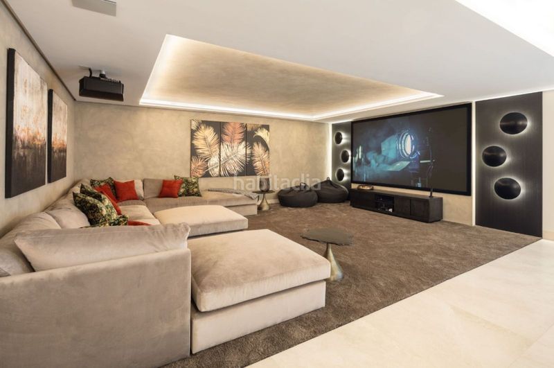 Foto f332e0c0-621f-45bd-87a2-bc5c61459482. Casa amb aparcament piscina a El Paraíso Benahavís