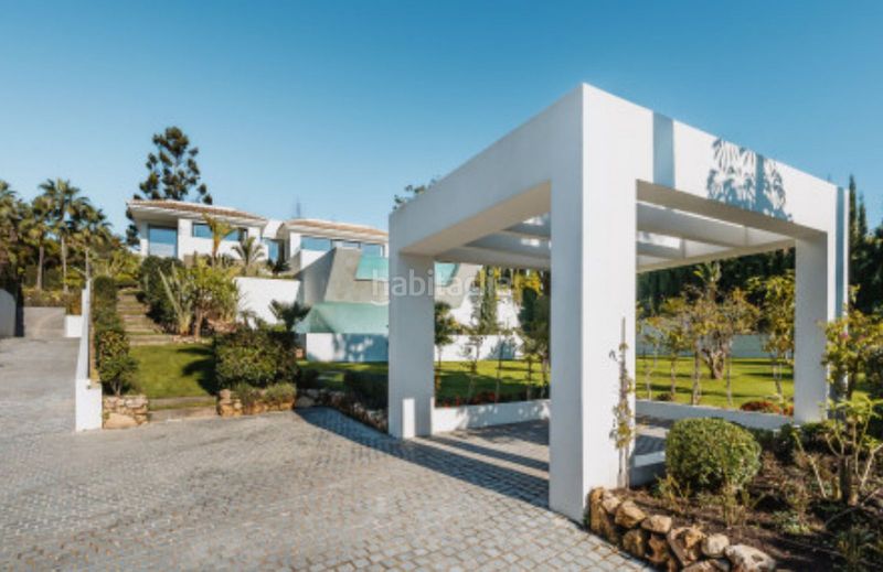 Foto a76af2ca-664c-4cd3-a40b-721b524ab26d. Casa amb piscina a Los Naranjos Marbella