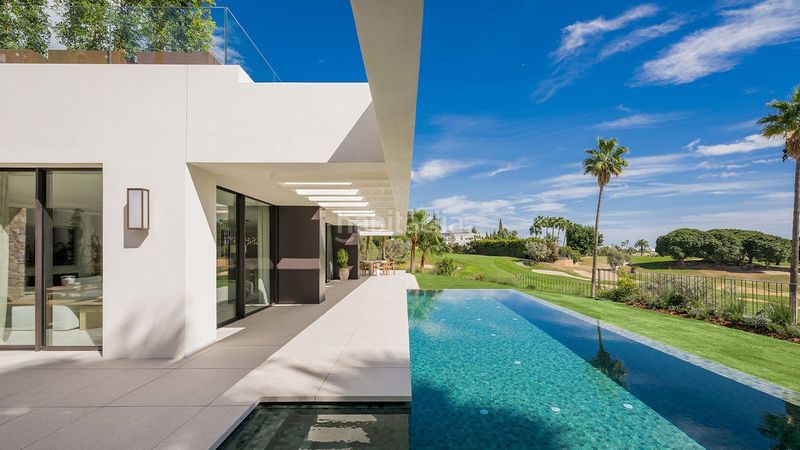 Foto 0af17b16-2ce7-4855-aa99-2bcaa4d804a7. Casa amb aparcament piscina a Los Naranjos Marbella