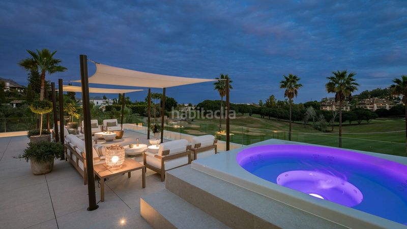 Foto ad39bab2-eaed-4426-934a-94686f4fdef0. Casa amb aparcament piscina a Los Naranjos Marbella