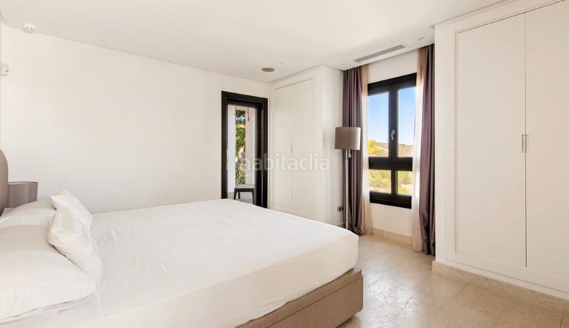 Foto ac61f134-3bac-458f-b236-df9185e13be7. Casa amb aparcament piscina a Alto de los Monteros Marbella