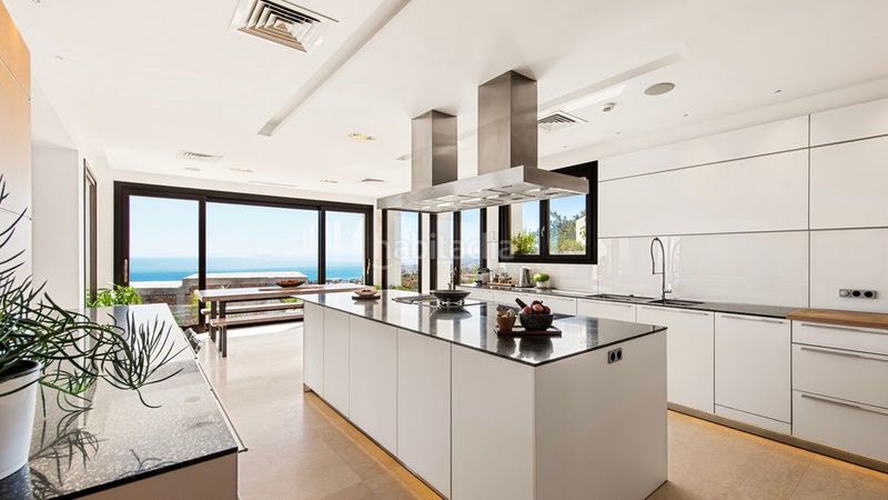 Foto ed8d2174-c6ea-4f62-a89b-5713ed1695b8. Casa amb aparcament piscina a Alto de los Monteros Marbella
