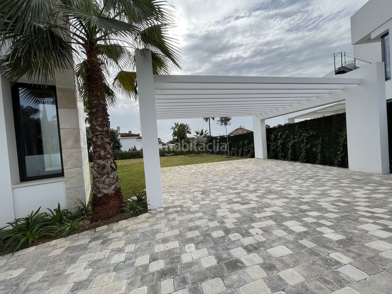 Foto 8d59b113-f989-4101-bab1-353c33bd3034. Casa amb aparcament piscina a Las Lomas de Río Verde Marbella