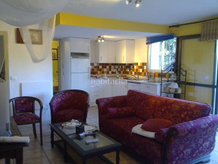 Foto c56b956e-b9c2-48d7-81ba-2a5fbea67f4b. Casa amb aparcament piscina a Los Naranjos Marbella