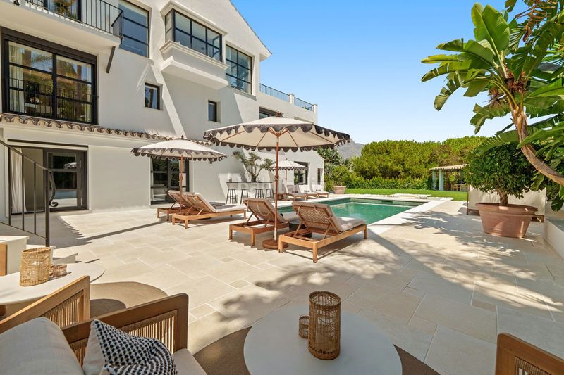 Foto b4565929-6abe-422d-aa28-b29be33ea961. Casa amb aparcament piscina a Los Naranjos Marbella