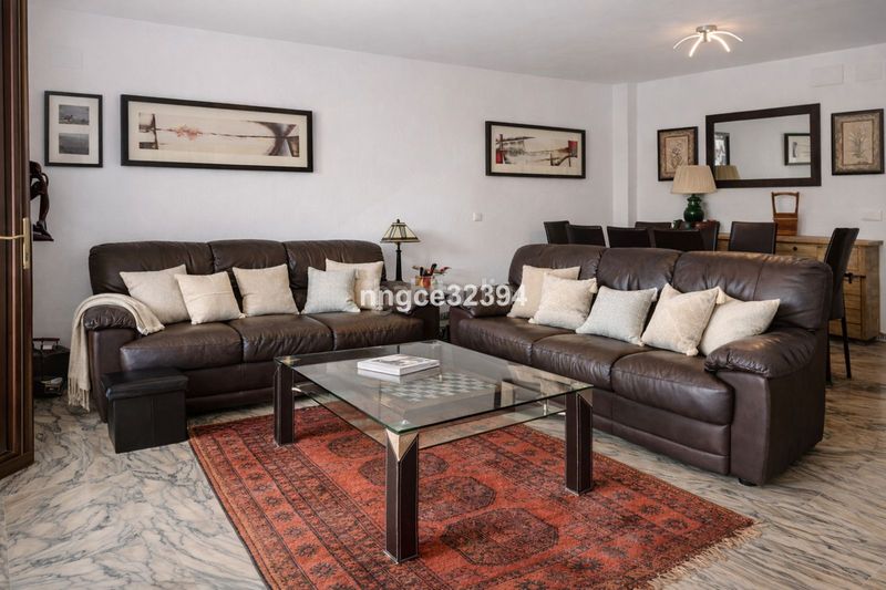 Foto 2c7b4b1f-1441-486d-b22a-95bf0f55fb29. Casa amb aparcament piscina a Alcorrín Manilva