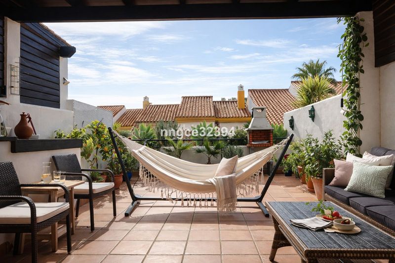 Foto 2ed9c181-b3af-4db6-ad26-88c779bc9230. Casa amb aparcament piscina a Alcorrín Manilva