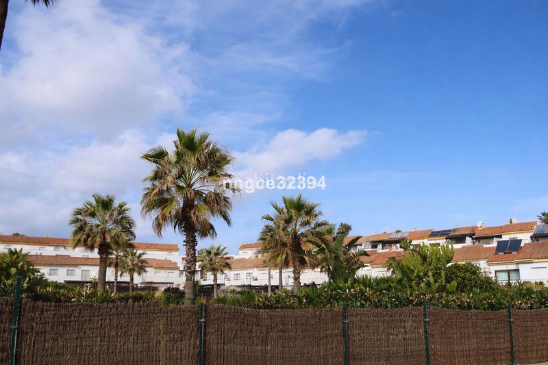 Foto 5ea289cf-2fbb-44c5-95db-0bc6b43f2e11. Casa amb aparcament piscina a Alcorrín Manilva