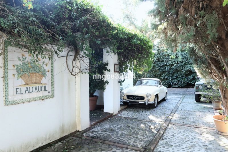 Foto 28ccbf23-e298-49e0-8bde-a41f34873a3c. Casa amb aparcament piscina a Sotogrande costa Sotogrande