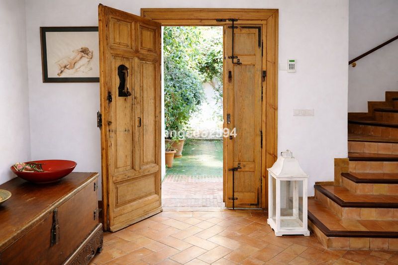 Foto 72f80c0b-9946-4eb9-a215-58fcbf27cd27. Casa amb aparcament piscina a Sotogrande costa Sotogrande