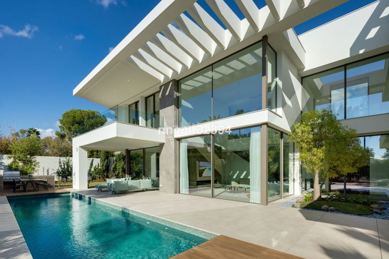 Foto 33ebf44e-c722-4a7f-acd5-8587c77dc71e. Casa amb aparcament piscina a Guadalmina Baja Marbella