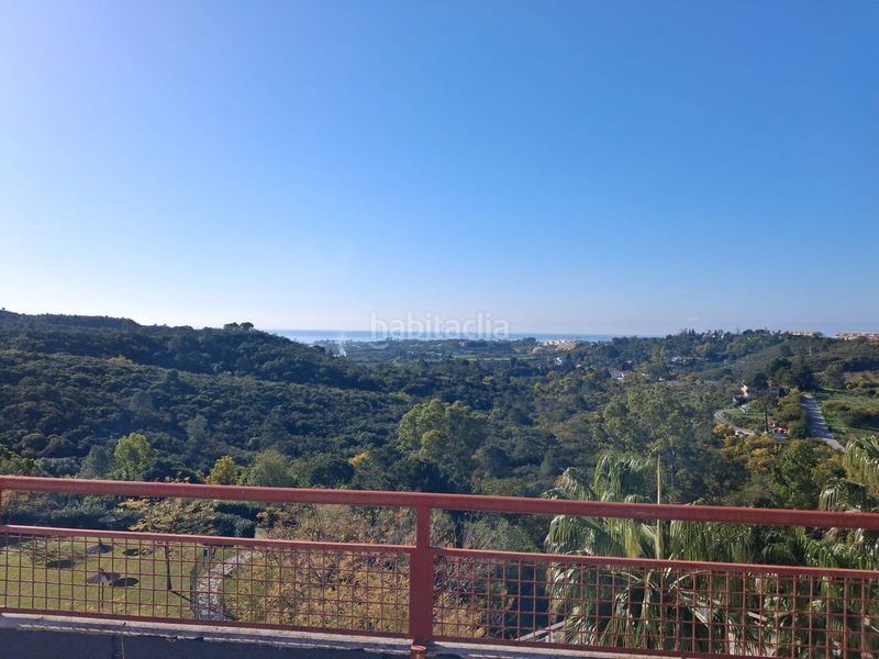 Foto da388253-39a2-43c7-93f5-3acbd6fbd88a. Àtic amb aparcament piscina a Los Flamingos Benahavís