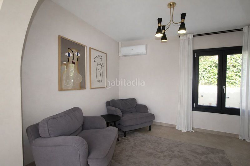 Foto 1780cbc0-5fe6-4d2f-8698-6e60b3f88cac. Casa amb aparcament piscina a Elviria Marbella