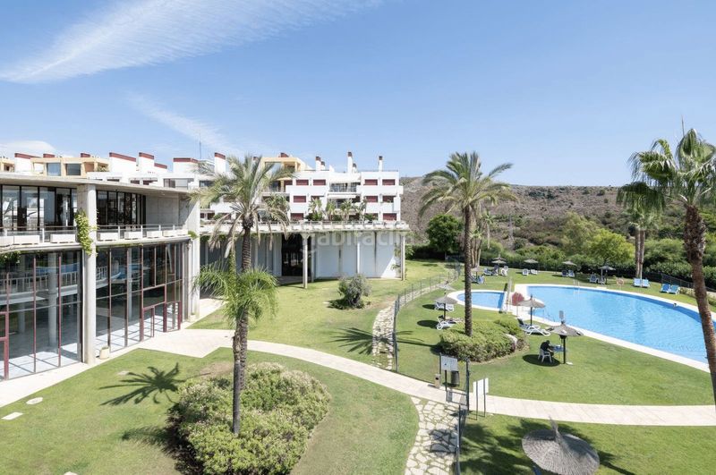 Foto a6c960ea-c97f-40f1-a61a-e7ba54e503b6. Apartament amb aparcament piscina a Los Flamingos Benahavís
